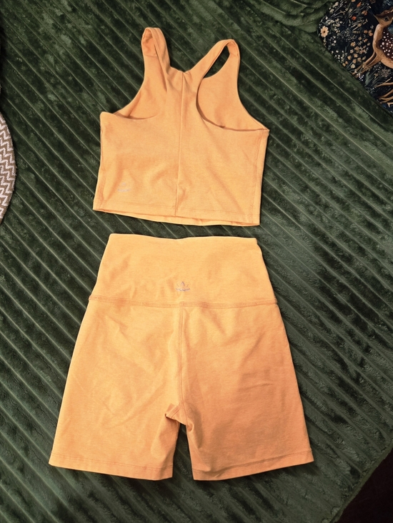 Beyond Yoga Pants - Sunset Yellow Athletic Crop Top & High-Waist Bike Shorts Set